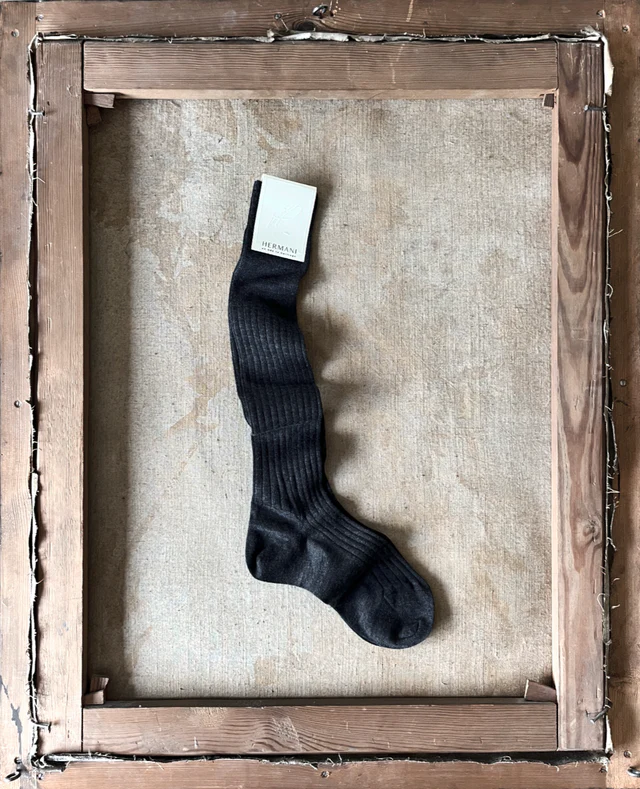 Luxury Cashmere-Silk Knee-High Dark Grey